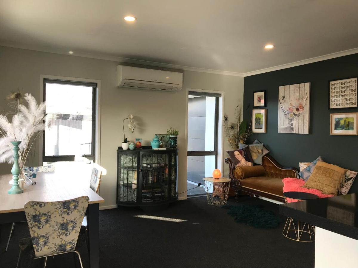 A Little Bit Beachy Modern Guest Room And Private Toilet Christchurch Exterior foto